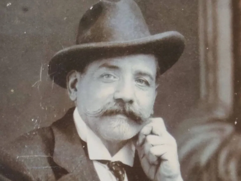 Giuseppe Calì, madwar l-1890.
