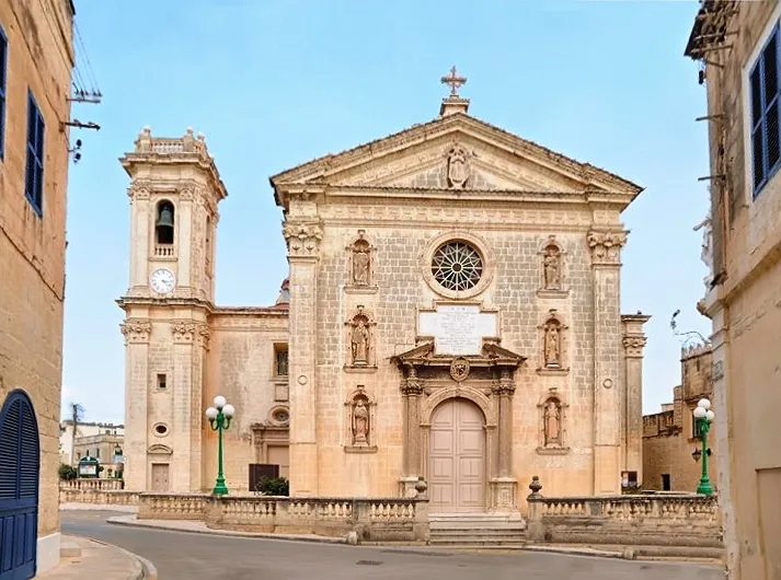 Il-knisja parrokkjali ta’ Ħ’Attard.