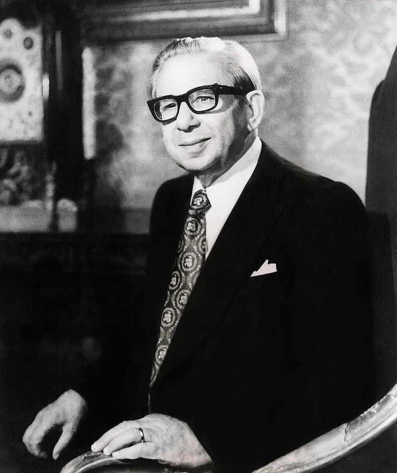 Portrait of Anton Buttigieg.